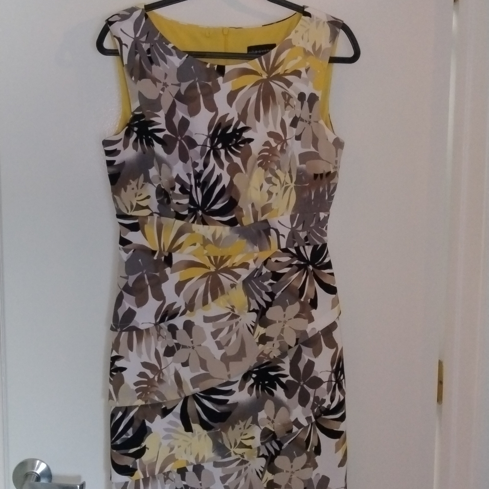 yellow dress floral print size 10  sassy & Business casual dress